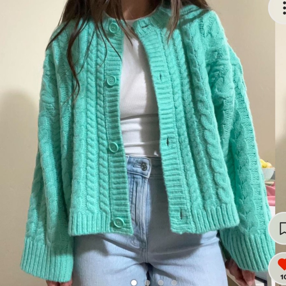 Wide sleeve knit cardigan